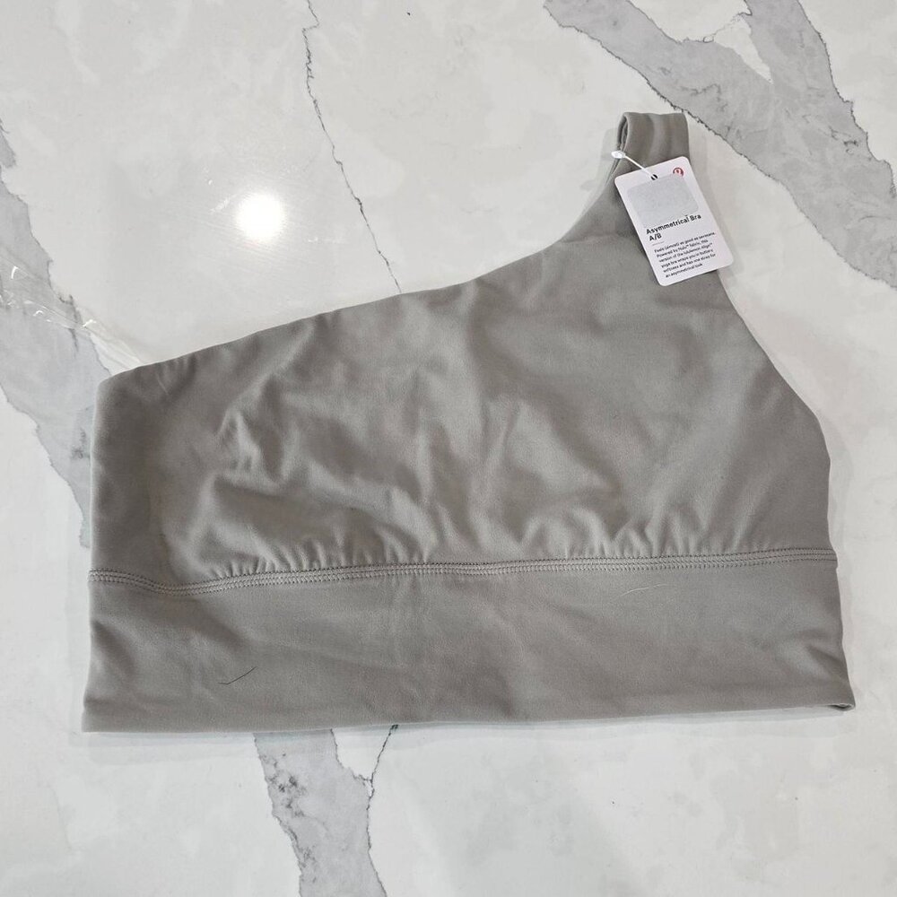 Asymmetrical Bra A/B